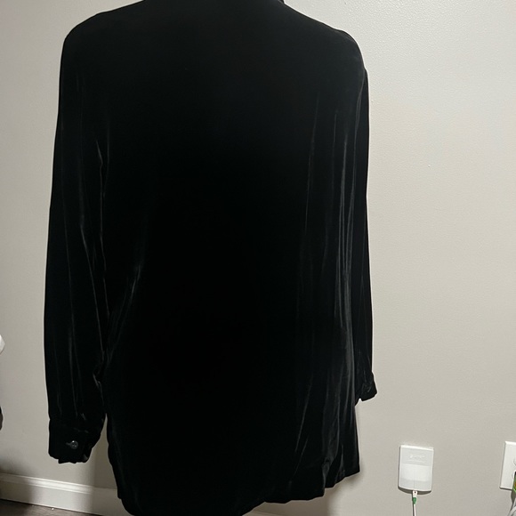 Plus Size Top - Picture 6 of 6